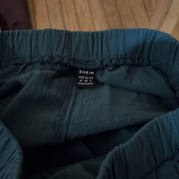 Summer top and calf length pants - Picture 4 of 4